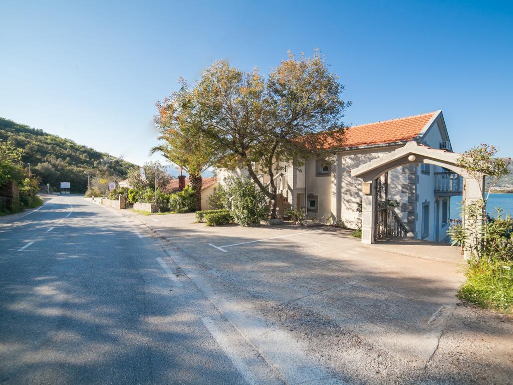 Apartments Elena Tivat Zewnętrze zdjęcie
